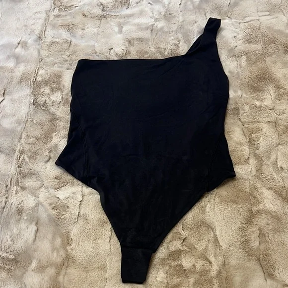 Nulu Asymmetrical Bodysuit - Picture 7 of 10